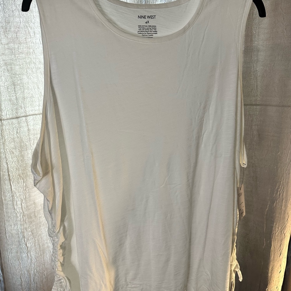Nine West sleeveless side scrunch tank top